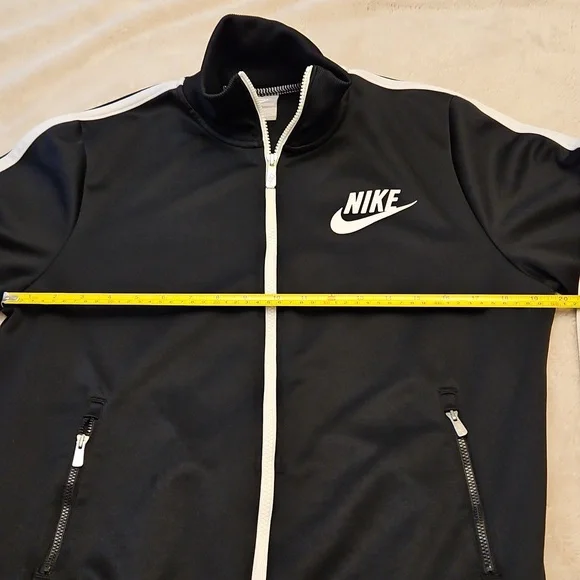 IUC Men's Classic Nike Black and White Zip-Up Tracksuit Top. Size M - Picture 2 of 5